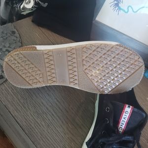 Boys designer shoes like new size 33IT 2 US